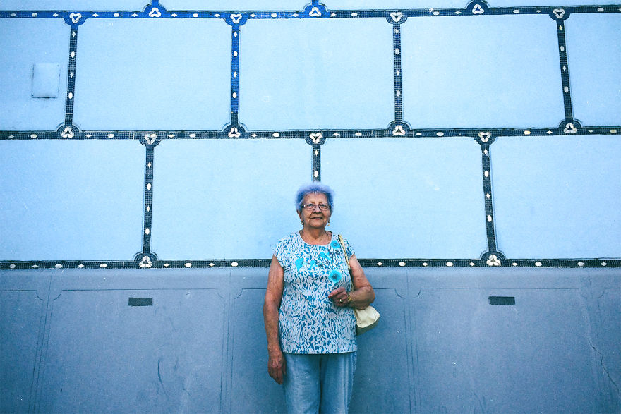 Photographer Documents His Stylish Blue-Haired Grandma