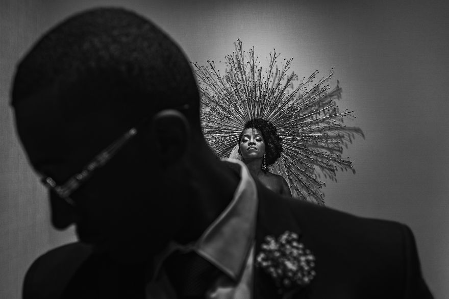 This Beautifully Composed Portrait Puts The Bride Center Stage