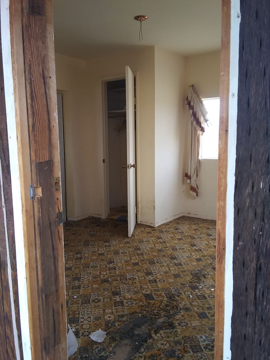 These Six Abandoned Houses Show The Harshness Of Desert Life