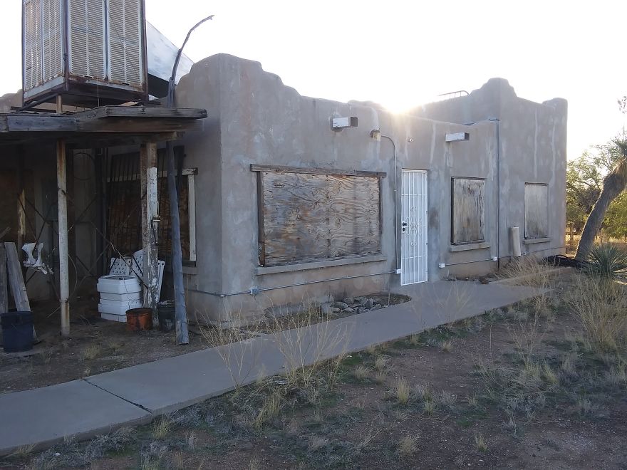 These Six Abandoned Houses Show The Harshness Of Desert Life