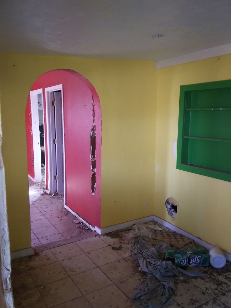 These Six Abandoned Houses Show The Harshness Of Desert Life