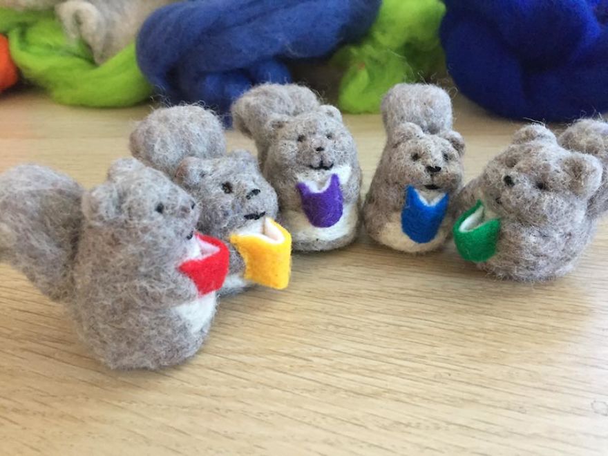 These Squirrels Formed A Book Club, But Did They All Read The Book?