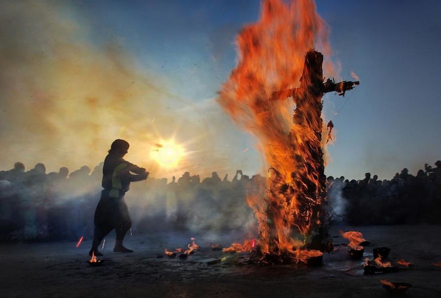 This Photographer Captures Everyday Life In Russia In Sincere Photographs (New Pics)