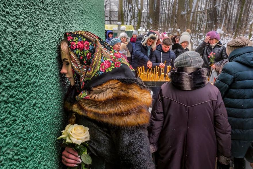 This Photographer Captures Everyday Life In Russia In Sincere Photographs (New Pics)