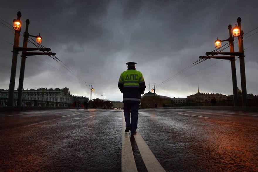 This Photographer Captures Everyday Life In Russia In Sincere Photographs (New Pics)