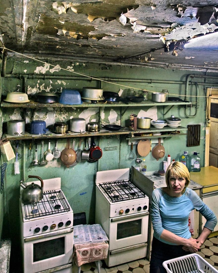 This Photographer Captures Everyday Life In Russia In Sincere Photographs (New Pics)