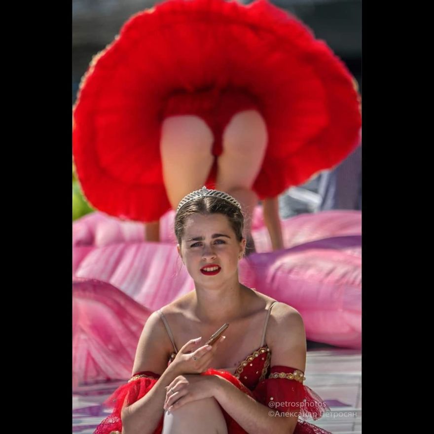 This Photographer Captures Everyday Life In Russia In Sincere Photographs (New Pics)