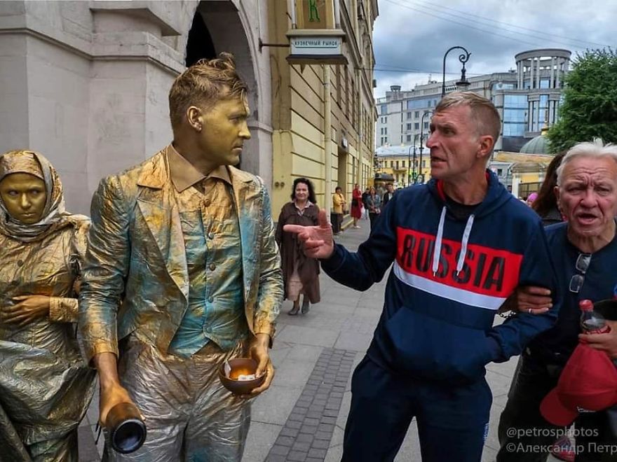 This Photographer Captures Everyday Life In Russia In Sincere Photographs (New Pics)