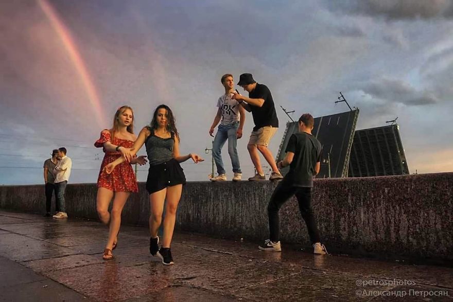 This Photographer Captures Everyday Life In Russia In Sincere Photographs (New Pics)