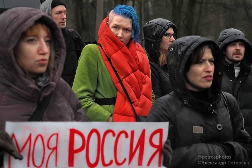 This Photographer Captures Everyday Life In Russia In Sincere Photographs (New Pics)