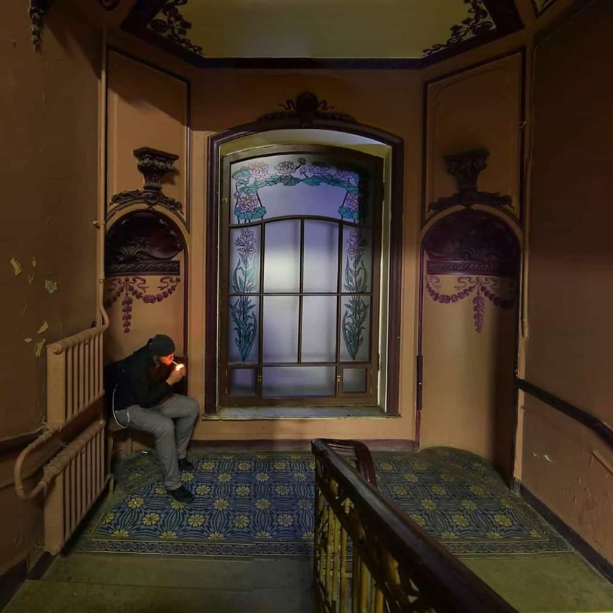 This Photographer Captures Everyday Life In Russia In Sincere Photographs (New Pics)