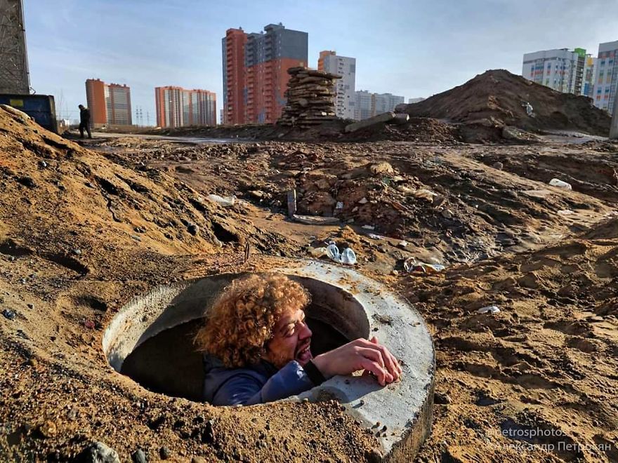 This Photographer Captures Everyday Life In Russia In Sincere Photographs (New Pics)