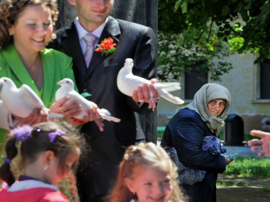 This Photographer Captures Everyday Life In Russia In Sincere Photographs (New Pics)