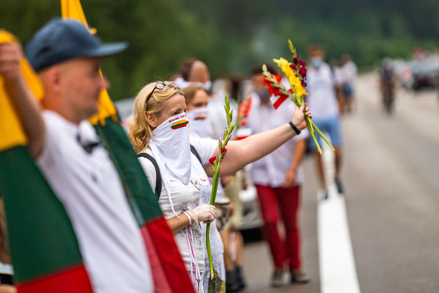Belarus Is Facing The Biggest Protests In History And 50,000 Lithuanians Joined Hands In The &lsquo;Freedom Way&rsquo; In Solidarity