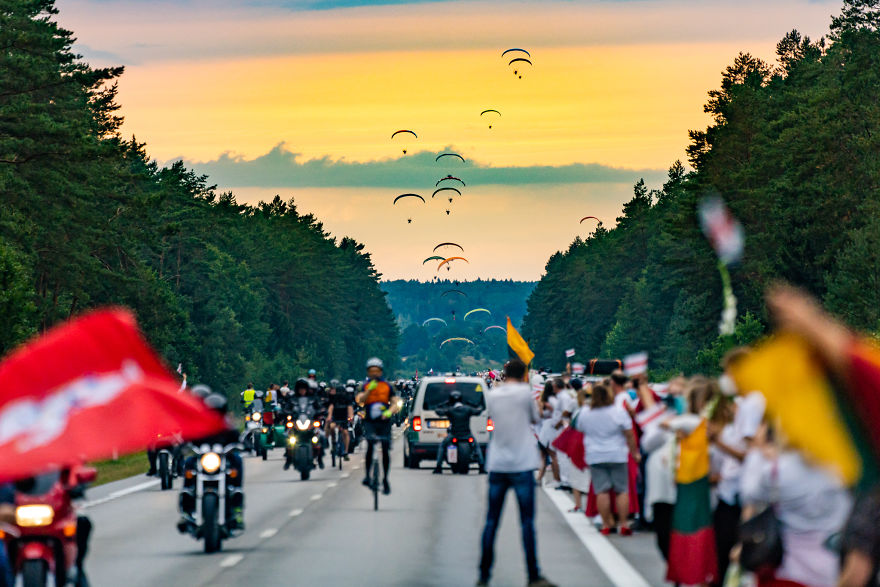Belarus Is Facing The Biggest Protests In History And 50,000 Lithuanians Joined Hands In The &lsquo;Freedom Way&rsquo; In Solidarity