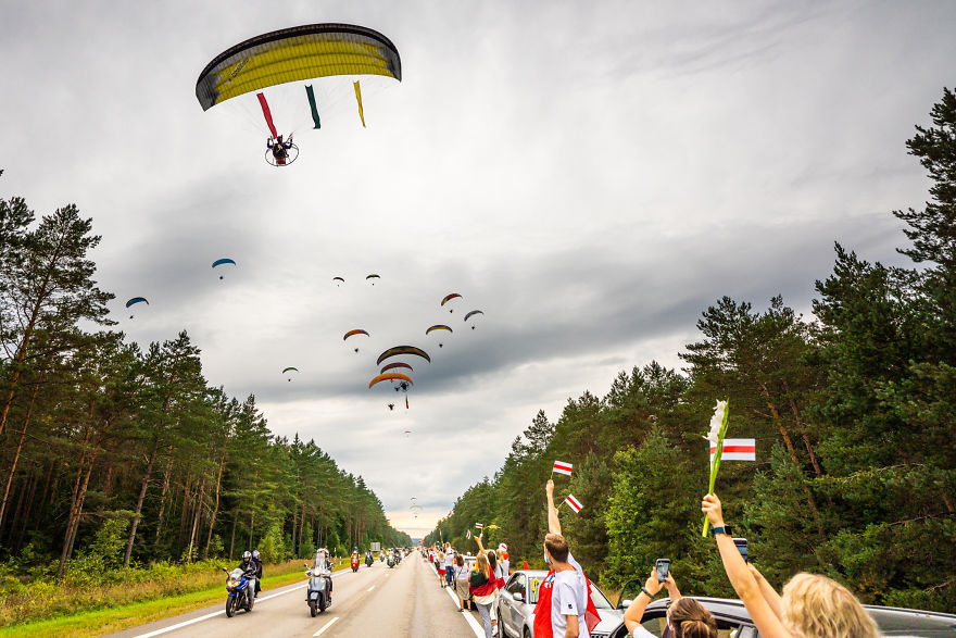 Belarus Is Facing The Biggest Protests In History And 50,000 Lithuanians Joined Hands In The &lsquo;Freedom Way&rsquo; In Solidarity