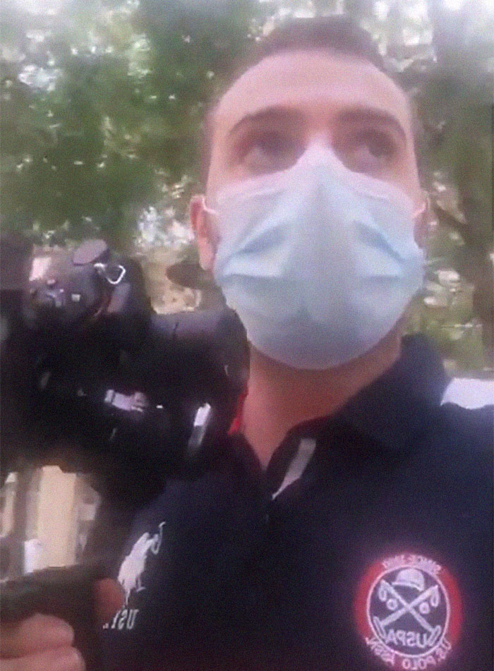 Photographer Captures The Exact Moment Of The Beirut Explosion In This Wedding Photoshoot Photographer Captures The Exact Moment Of The Beirut Explosion In This Wedding Photoshoot