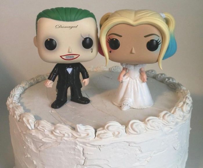 Cakes-With-Threatening-Auras