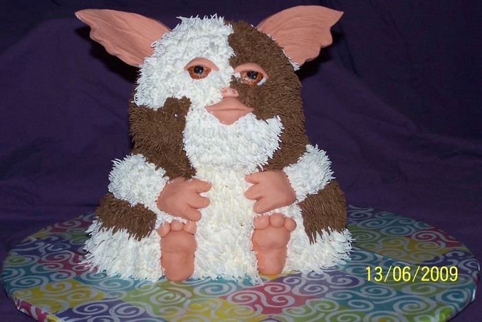 Cakes-With-Threatening-Auras