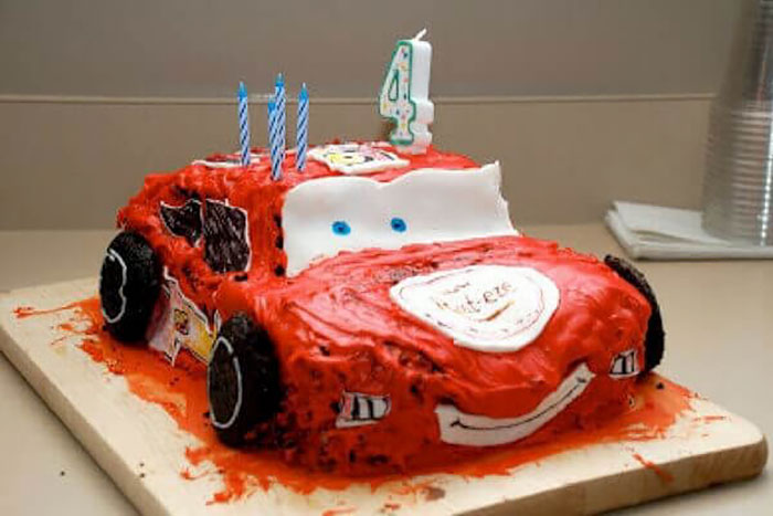 Cakes-With-Threatening-Auras