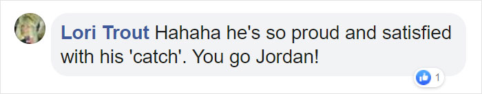 This Cat Loves Stealing His Neighbors' Shoes So Much, His Owner Even Created A Facebook Group To Return Them This Cat Loves Stealing His Neighbors' Shoes So Much, His Owner Even Created A Facebook Group To Return Them