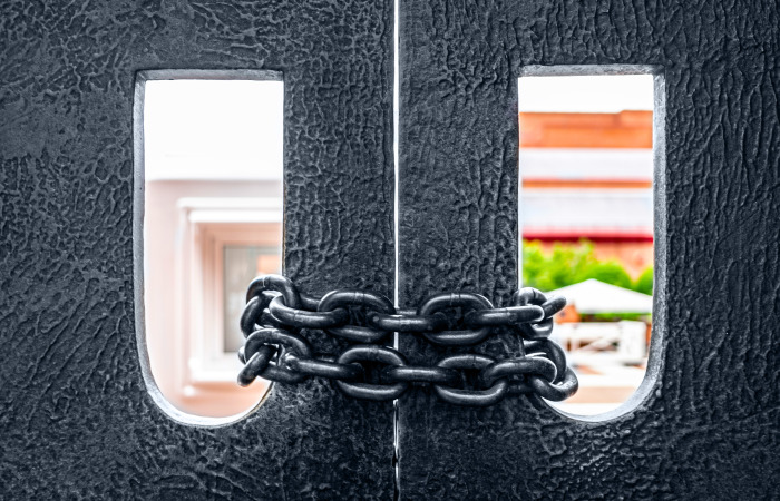 Traveling To London In Social Isolation
(My Journey As A Street Photographer)