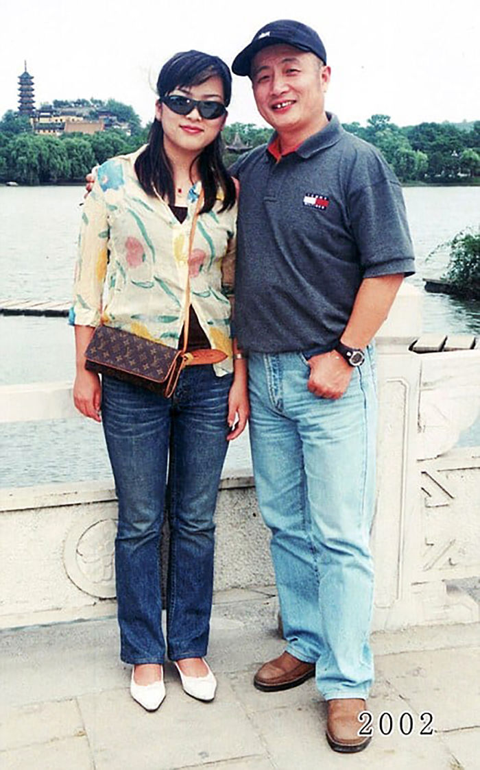This Dad And Daughter Have Been Taking Yearly Pics At The Same Spot For 40 Years, And The Pics Show How Time Flies This Dad And Daughter Have Been Taking Yearly Pics At The Same Spot For 40 Years, And The Pics Show How Time Flies