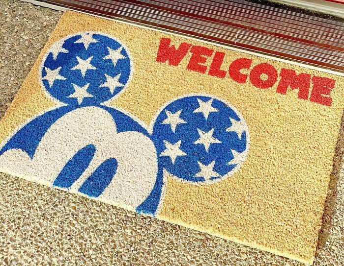 Mom Transforms Her House Into A Disney Fairytale (35 Pics) Mom Transforms Her House Into A Disney Fairytale (35 Pics)