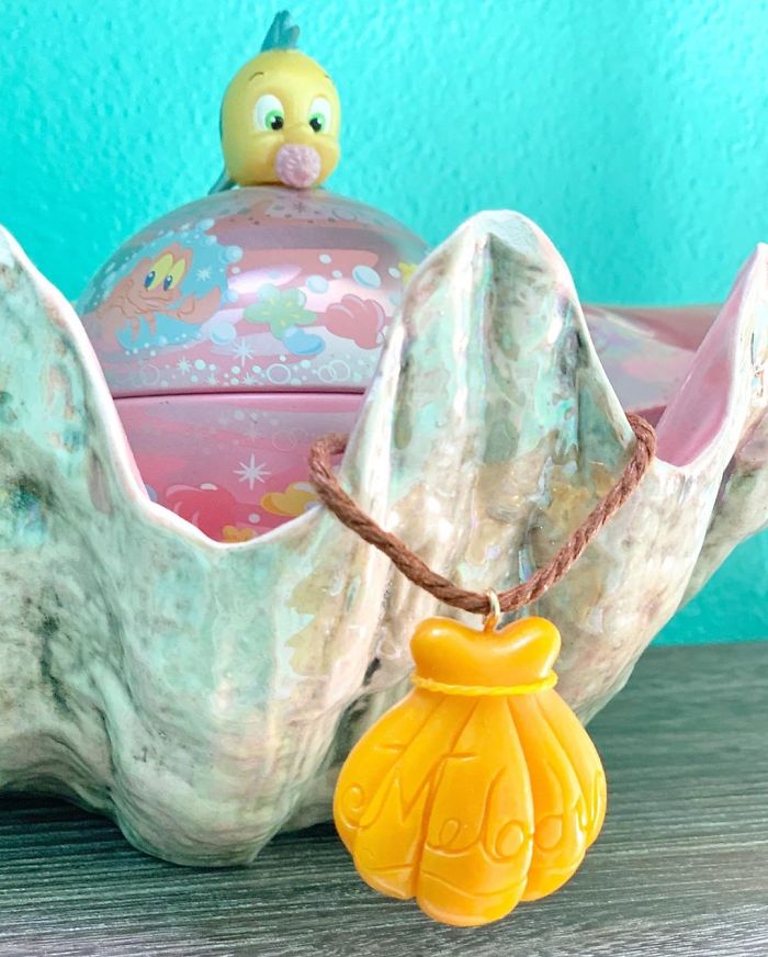 Mom Transforms Her House Into A Disney Fairytale (35 Pics)