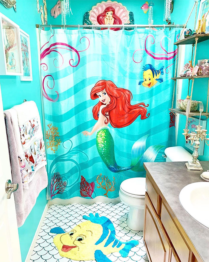 Mom Transforms Her House Into A Disney Fairytale (35 Pics)