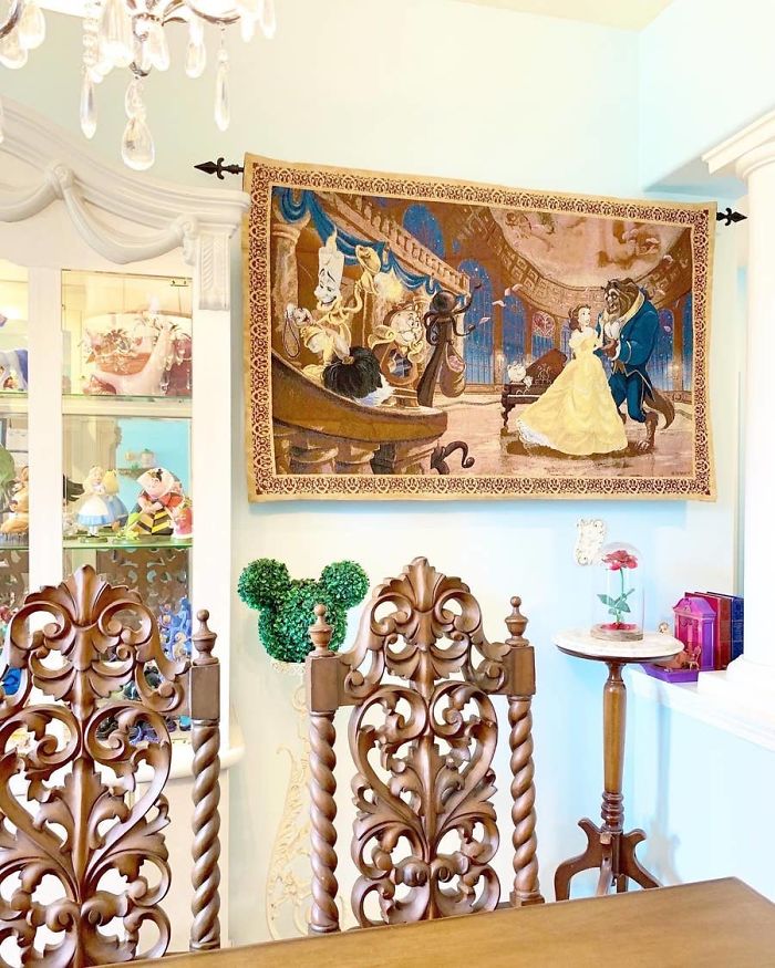 Mom Transforms Her House Into A Disney Fairytale (35 Pics)