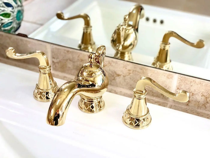 Mom Transforms Her House Into A Disney Fairytale (35 Pics)