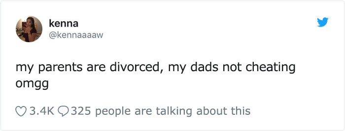 Woman Shares Photo Of Her Mom With Her New Boyfriend, Another Girl Recognizes Her Own Dad And Gets Confused