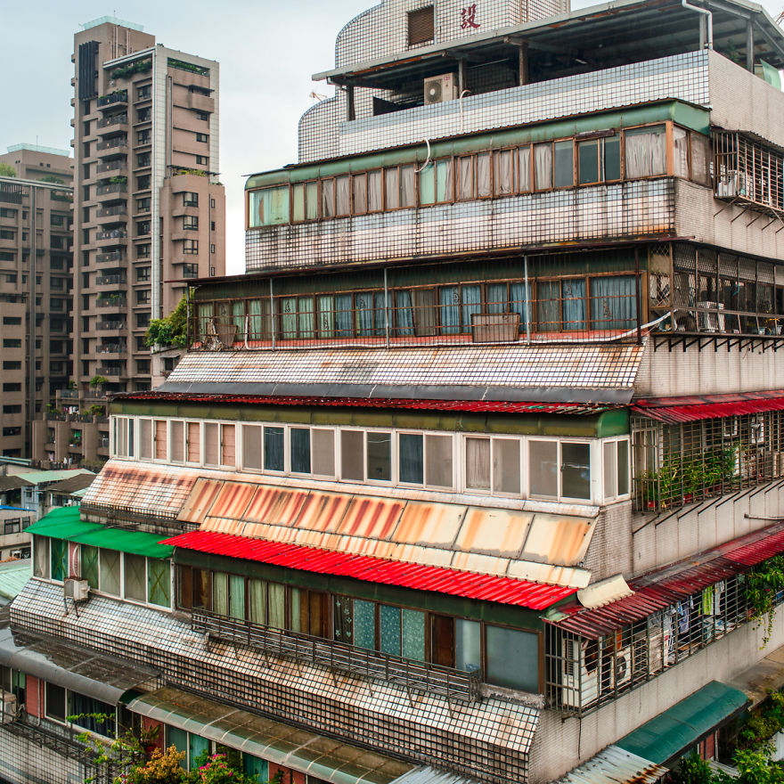 I Explored Taipei's Urban Hells