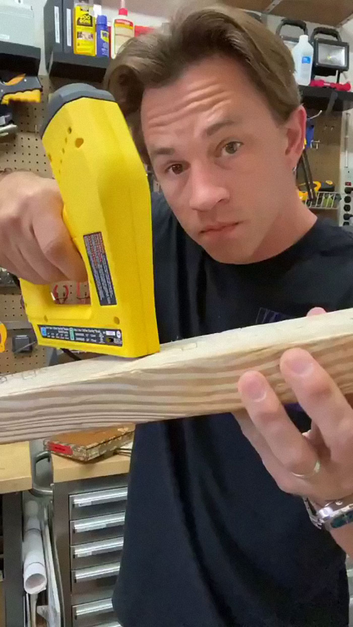 Husband Pranks His Wife Flawlessly And The Video Of Her Hilarious Reaction Got 62M Views In 4 Days On Facebook Husband Pranks His Wife Flawlessly And The Video Of Her Hilarious Reaction Got 62M Views In 4 Days On Facebook