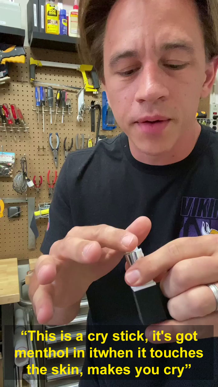 Husband Pranks His Wife Flawlessly And The Video Of Her Hilarious Reaction Got 62M Views In 4 Days On Facebook Husband Pranks His Wife Flawlessly And The Video Of Her Hilarious Reaction Got 62M Views In 4 Days On Facebook