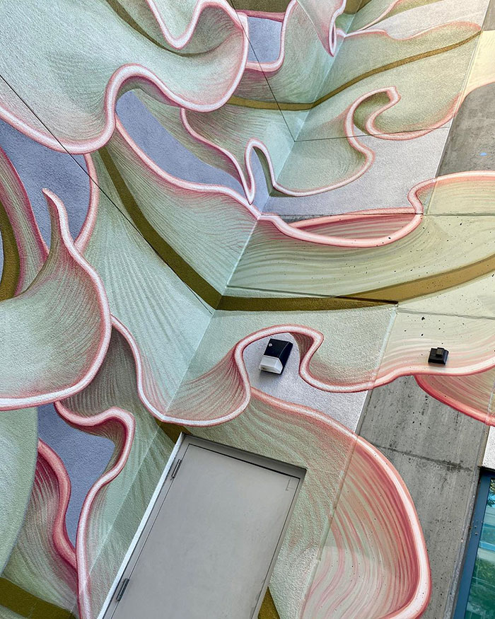 Artist Paints A Mesmerizing Flower Mural That Spreads Over 6 Surfaces