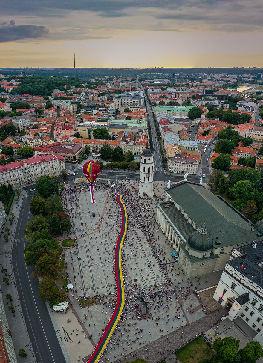 Belarus Is Facing The Biggest Protests In History And 50,000 Lithuanians Joined Hands In The ‘Freedom Way’ In Solidarity Belarus Is Facing The Biggest Protests In History And 50,000 Lithuanians Joined Hands In The ‘Freedom Way’ In Solidarity