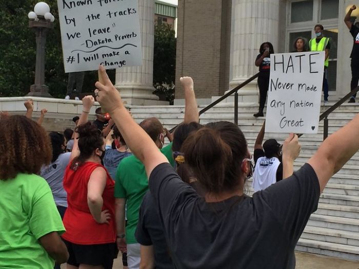 People Have Been Protesting This Confederate Statue For Months, Hurricane Laura Brought It Down In Seconds
