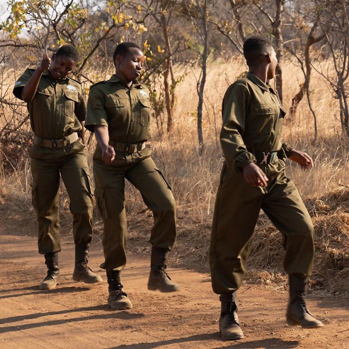 This All-Female Unit Of Rangers Protecting Wildlife From Poachers In Zimbabwe Is Epic This All-Female Unit Of Rangers Protecting Wildlife From Poachers In Zimbabwe Is Epic