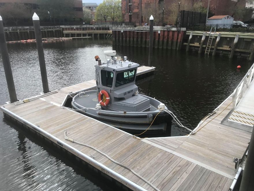 This Tiny Tugboat Is The Smallest Ship In The US Navy This Tiny Tugboat Is The Smallest Ship In The US Navy