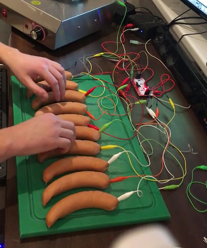German Hacker Transforms Sausages Into A Working Piano German Hacker Transforms Sausages Into A Working Piano
