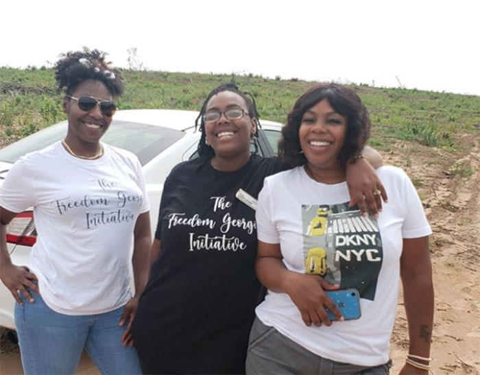 19 Black Families Decide To Build Their Own Safe City, Purchase 97 Acres Of Land In Georgia 19 Black Families Decide To Build Their Own Safe City, Purchase 97 Acres Of Land In Georgia