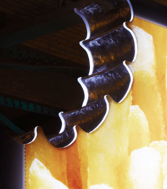 McDonald's Surprises Parisians By Launching These New Unique-Looking Street Ads McDonald's Surprises Parisians By Launching These New Unique-Looking Street Ads