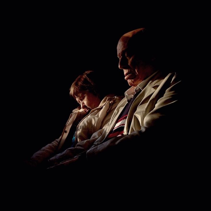 Woman Uses Her iPhone To Photograph Other Passengers On Their Way To Work And The Result Is Pure Art