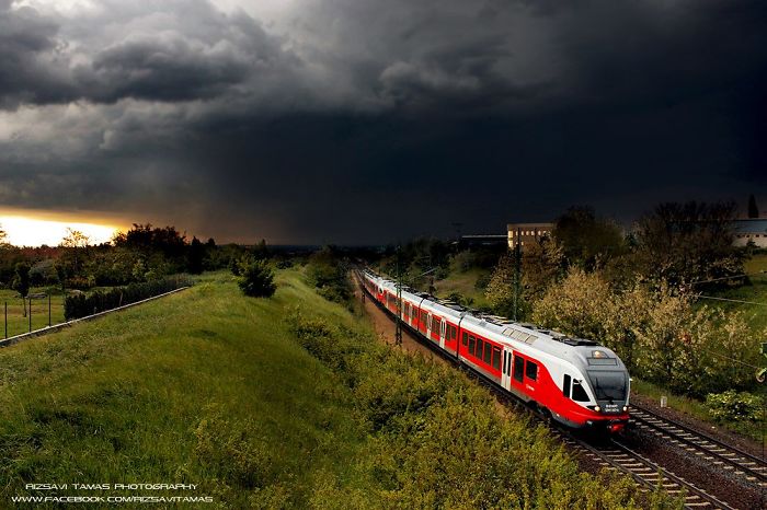 I Spent Five Years With Taking Train Pictures At The Most Exciting Places