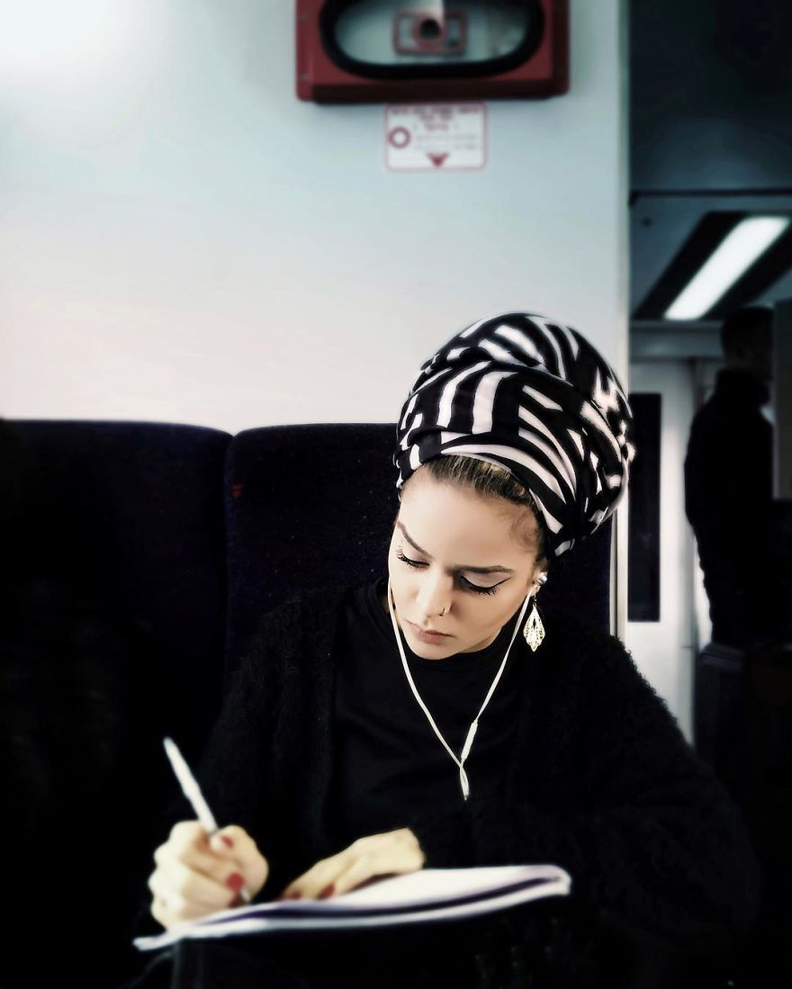 Woman Uses Her iPhone To Photograph Other Passengers On Their Way To Work And The Result Is Pure Art