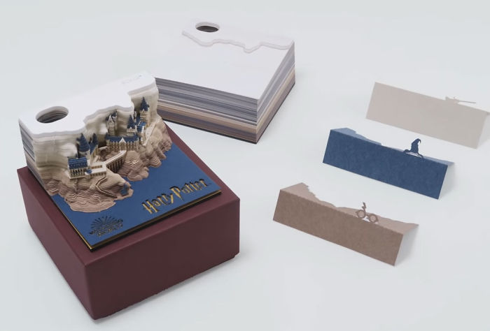 Perfect Gift For Every Harry Potter Fan: This Memo Pad Reveals Hogwarts Castle The More You Peel It Away Perfect Gift For Every Harry Potter Fan: This Memo Pad Reveals Hogwarts Castle The More You Peel It Away