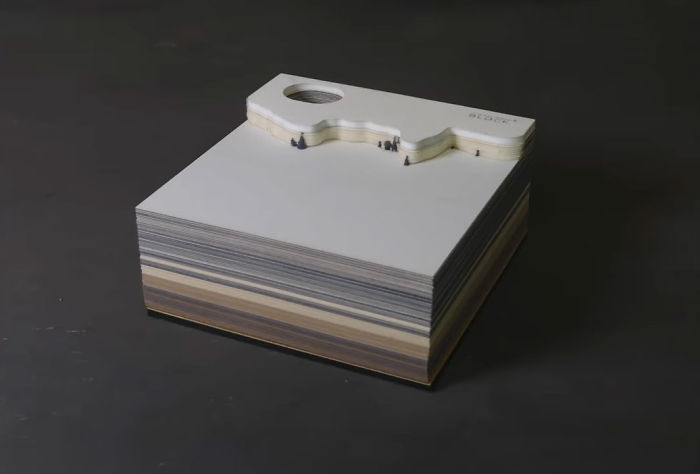 Perfect Gift For Every Harry Potter Fan: This Memo Pad Reveals Hogwarts Castle The More You Peel It Away Perfect Gift For Every Harry Potter Fan: This Memo Pad Reveals Hogwarts Castle The More You Peel It Away