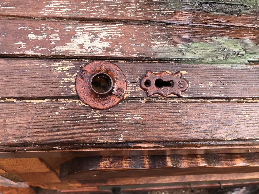 I've Built This DIY Chicken Coop Out Of Up-Cycled Items During Quarantine (16 Pics) I've Built This DIY Chicken Coop Out Of Up-Cycled Items During Quarantine (16 Pics)